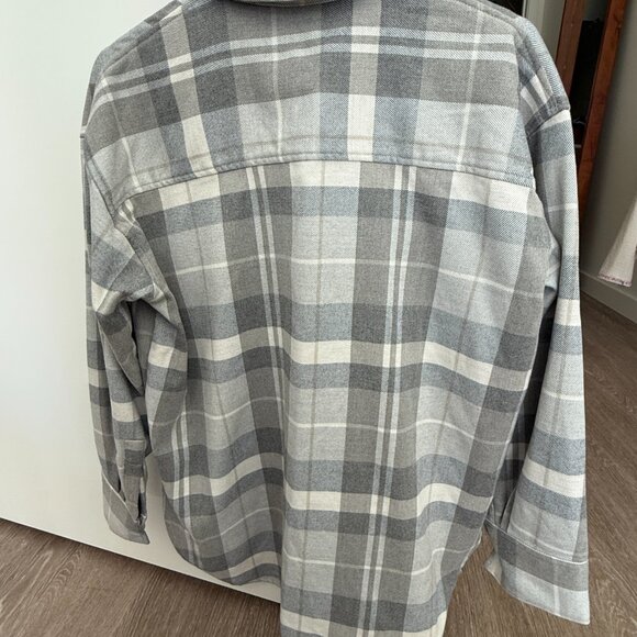 H&M Oversized Long Sleeve Flannel Overshirt - Picture 4 of 4